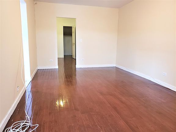4th image of 911 McLean Ave APT A1
