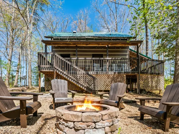 1918 Charles Lewis Way #4, Sevierville, TN 37876