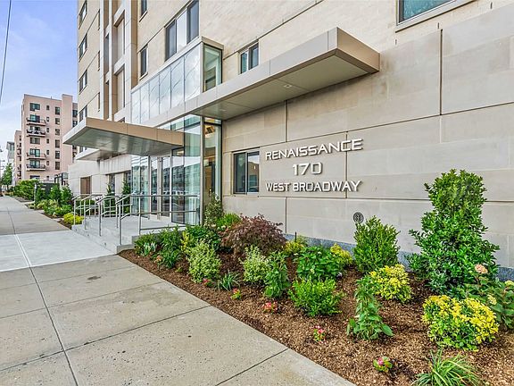 3rd image of 170 W Broadway #7F