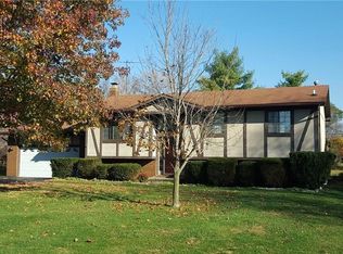 1098 Bielby St, Waterford, MI 48328