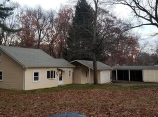 25 N Lake Ave, Southwick, MA 01077