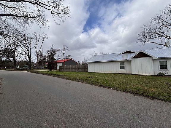 2nd image of 67 County Road 306 Rd #306