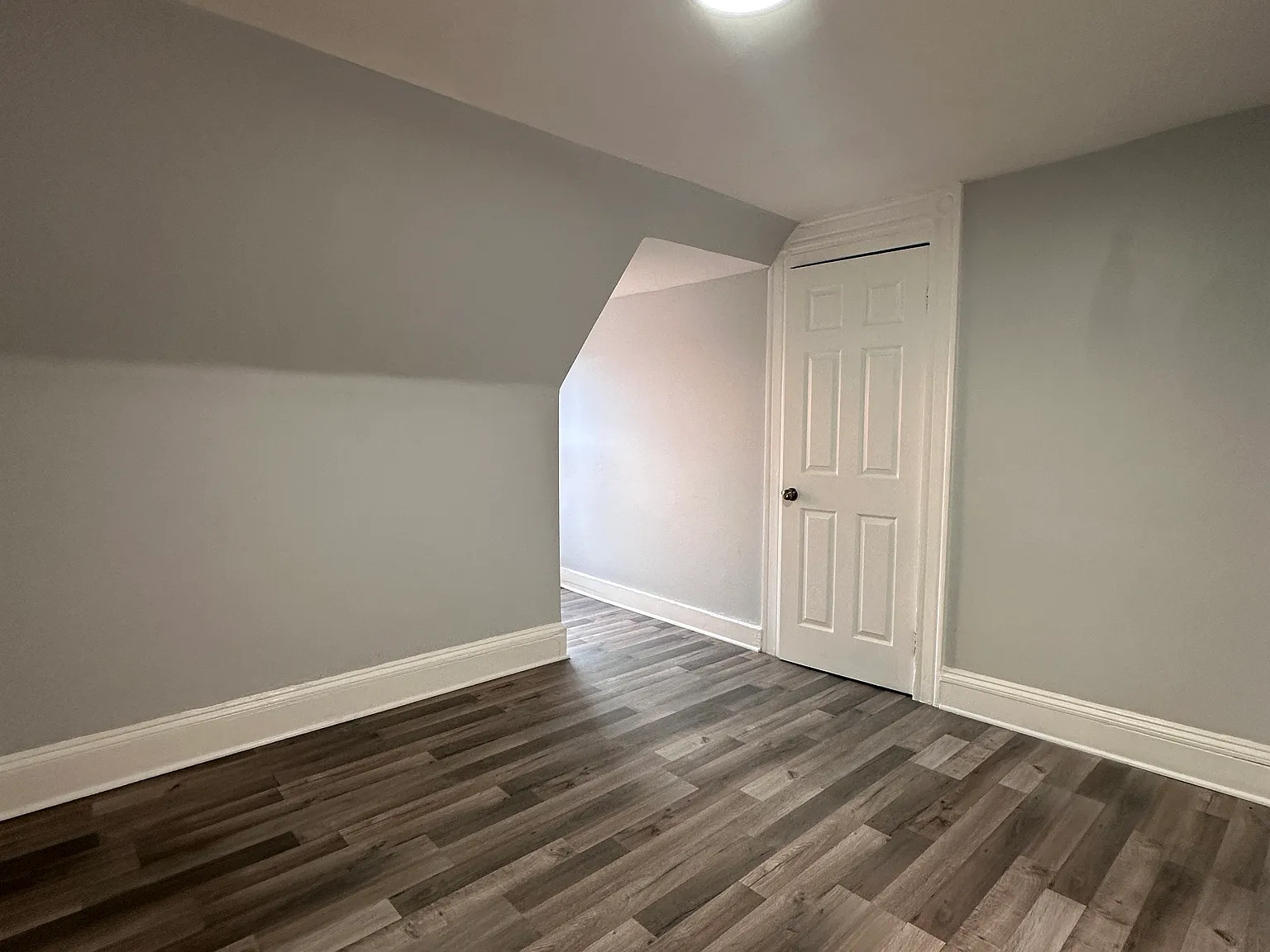 2 bed, 900 sqft, $1,600 — Photo 4