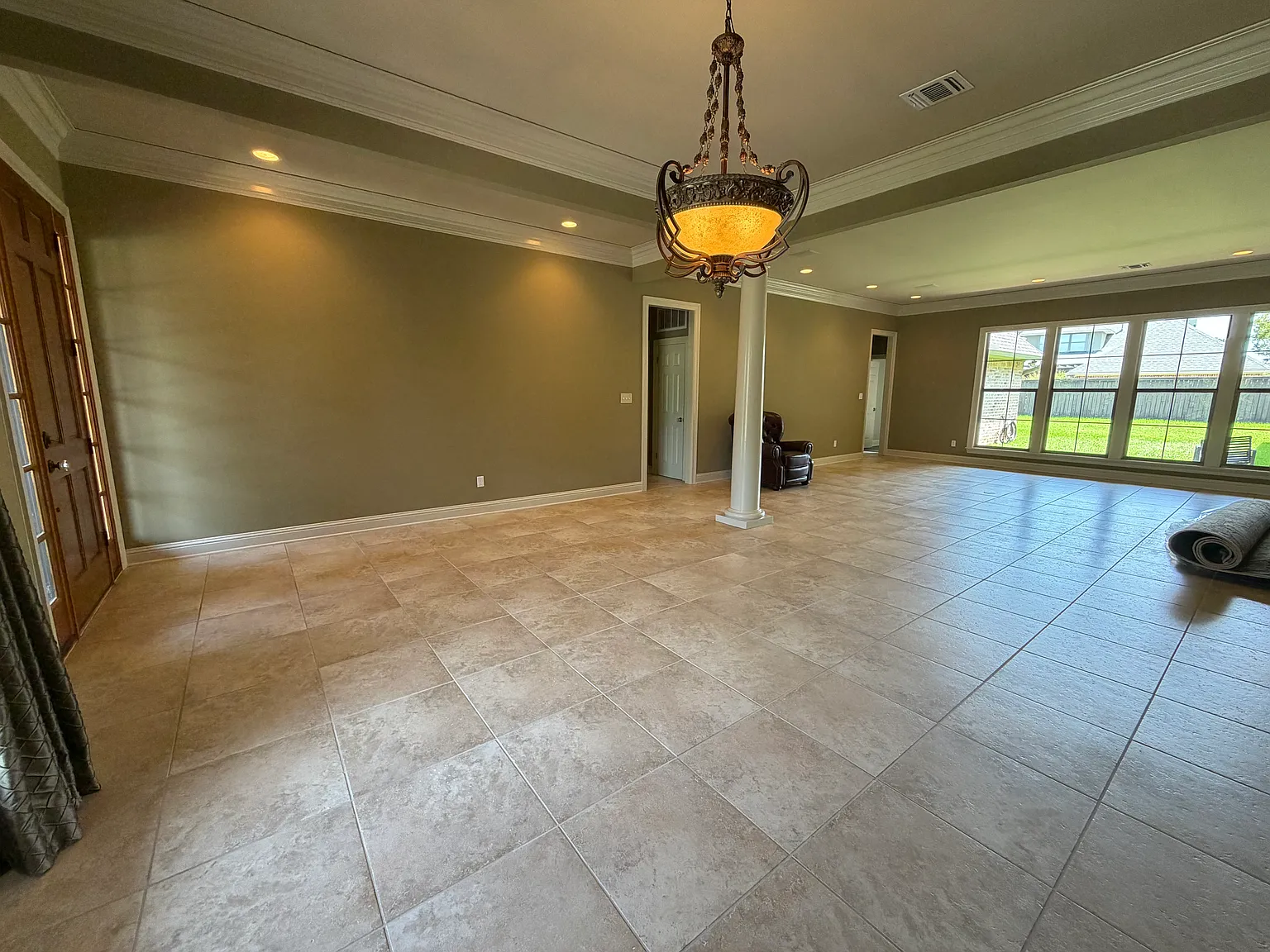 4 bed, 3340 sqft, $3,300 — Photo 4