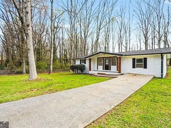 2116 Terry Ln, Douglasville, GA 30135