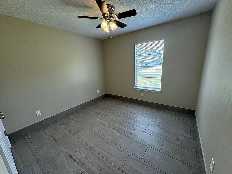 7823 Coronet Ln — Photo 16