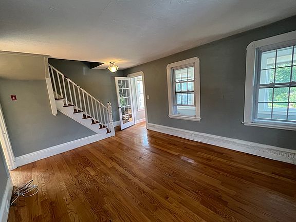 4th image of 22 Murray St