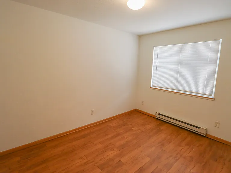 223 W Myrtle St #B — Photo 14