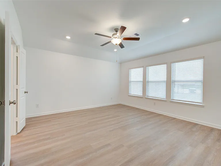 5607 Rock Head Ranch Trl — Photo 33