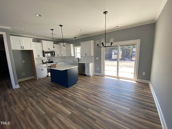 4th image of 104 Rae Dr