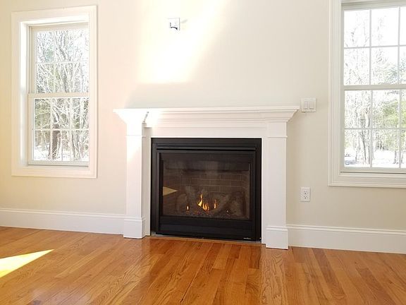 5th image of 815 Mayflower St #815