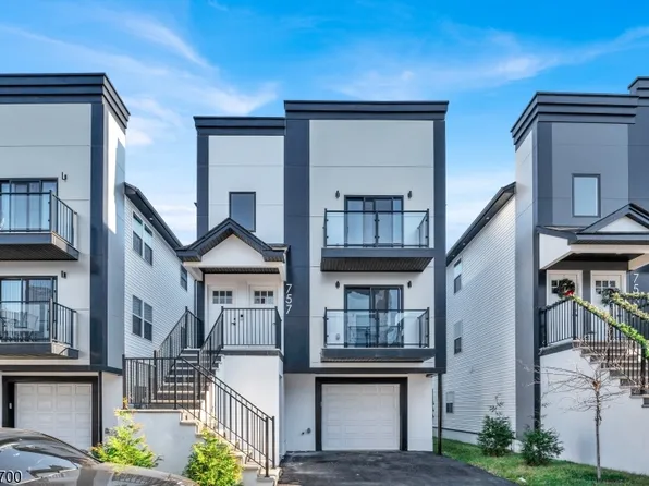 746 Seaport Dr #B, Elizabeth, NJ 07201