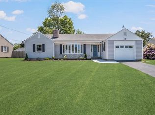 118 Howie Ave, Warwick, RI 02888