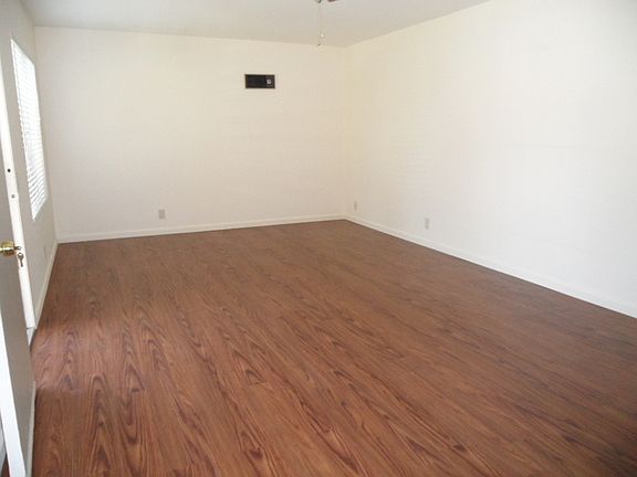 4th image of 1202 E 6th St APT 6