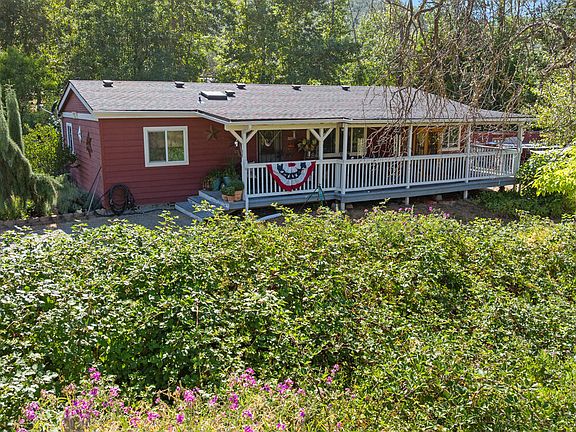 5th image of 690 Foots Creek Rd