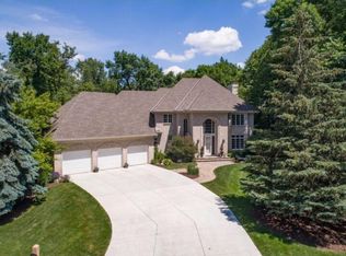 19580 Silver Lake Trl, Shorewood, MN 55331
