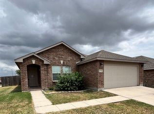 9032 Navigation Dr, Fort Worth, TX 76179