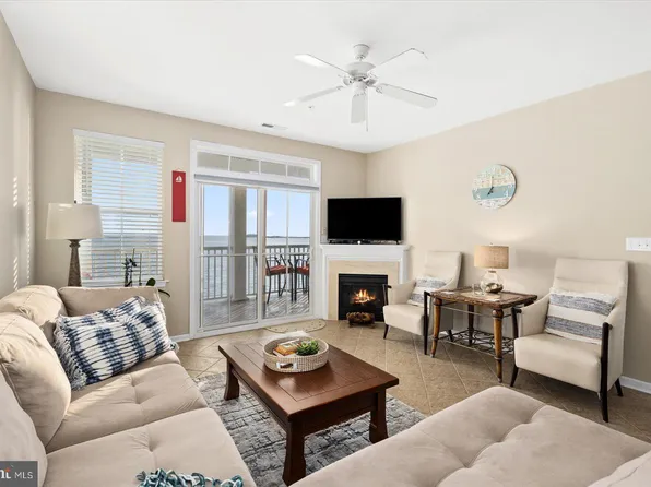 1089 Puppy Hole Ct Unit 302, Crisfield, MD 21817