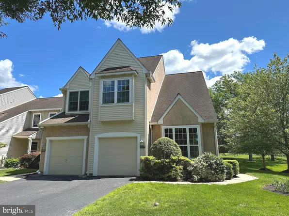 448 Country Club Dr, Lansdale, PA 19446