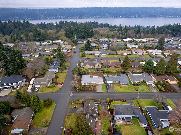 3rd image of 5435 117th Avenue SE