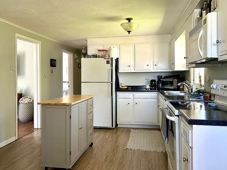 44A Oak St #A — Photo 7