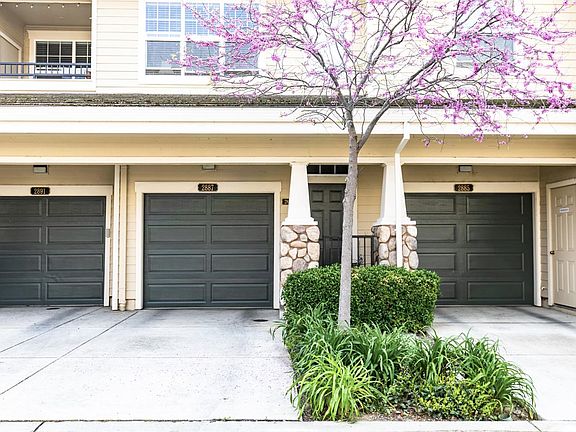 2nd image of 2887 Brighton Beach Way