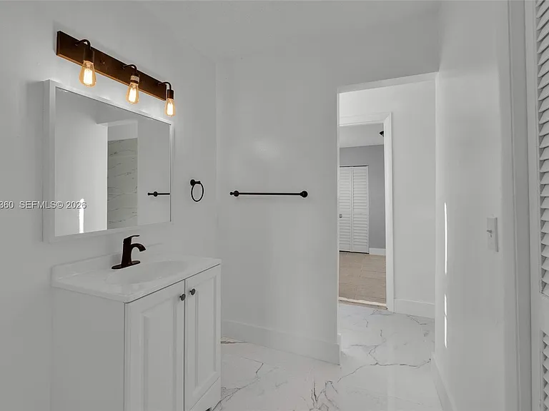 2641 NW 44th Ave — Photo 13