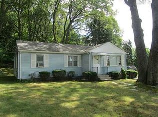 5 Whipple Rd, Smithfield, RI 02917