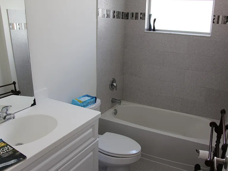 715 Connecticut Ln — Photo 10