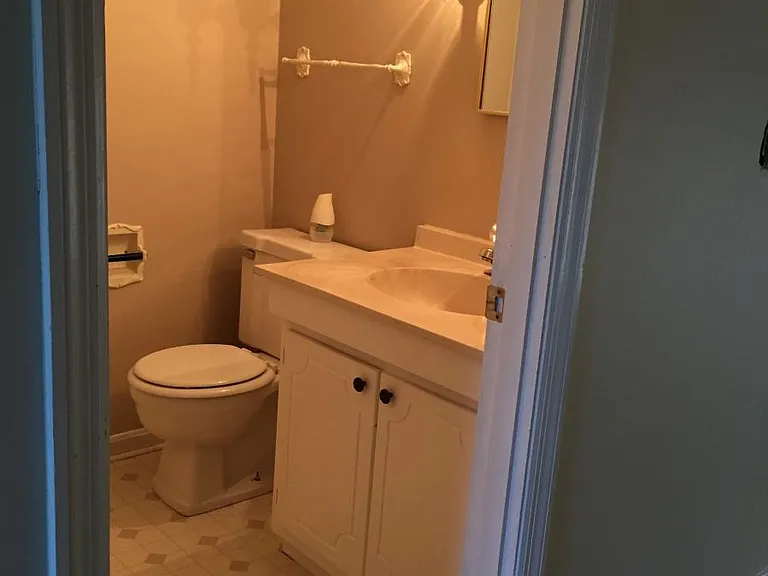 3483 Sutherland Dr — Photo 3
