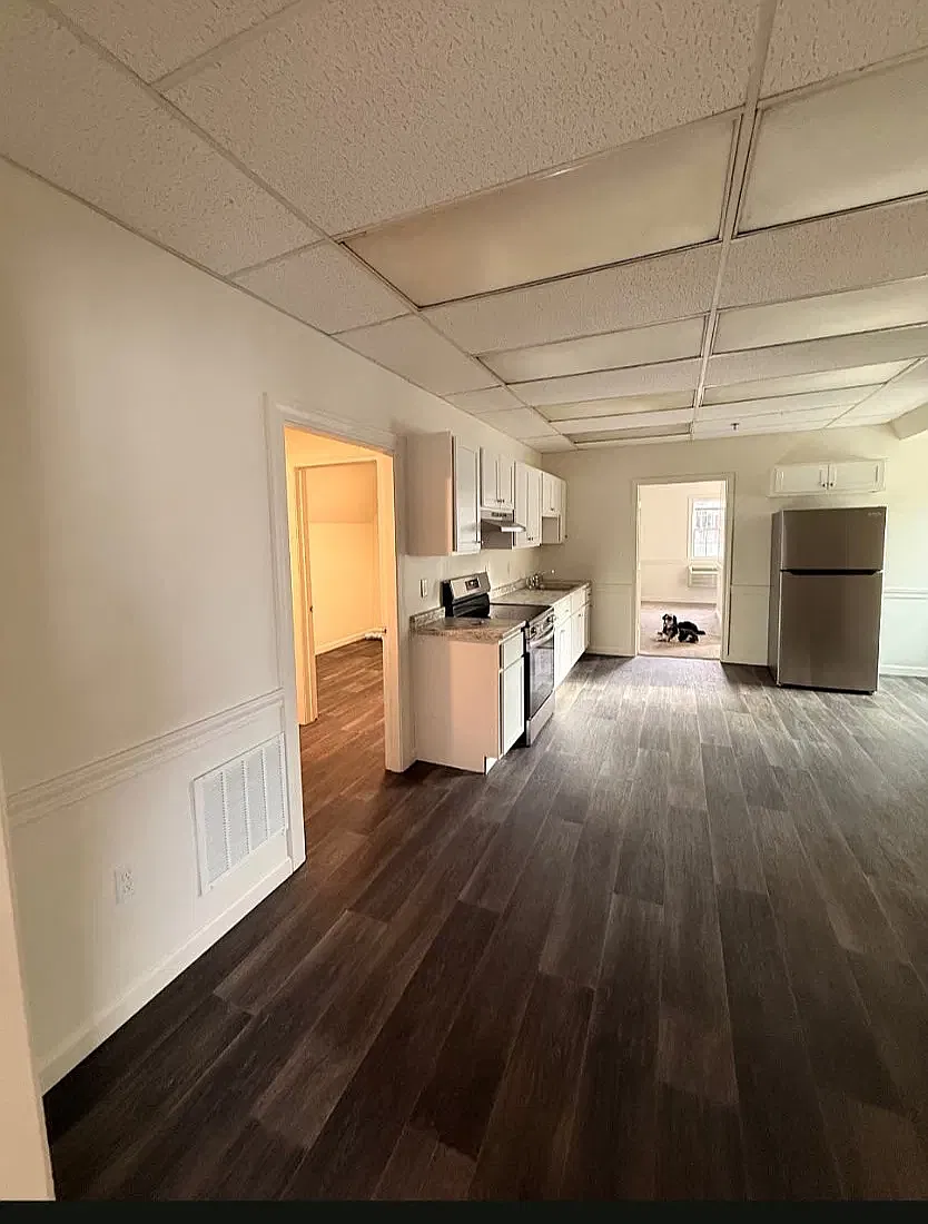 1 bed, 1400 sqft, $1,750 — Photo 2