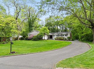 6 Greenville Rd, Scarsdale, NY 10583