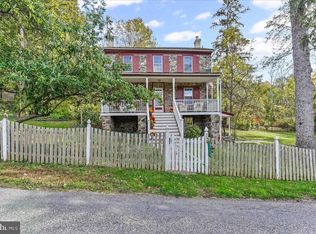 1420 Hollow Rd, Chester Springs, PA 19425