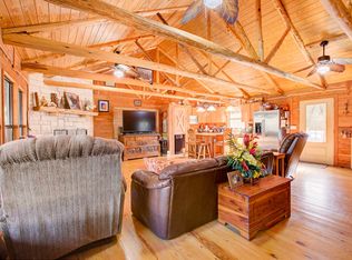 852 Pine Valley Loop, Smithville, TX 78957