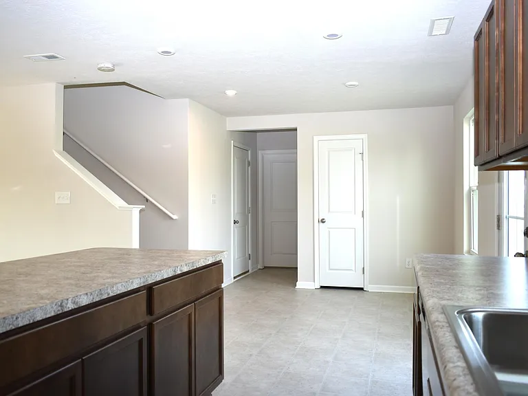 9755 Oak Grove Dr — Photo 5