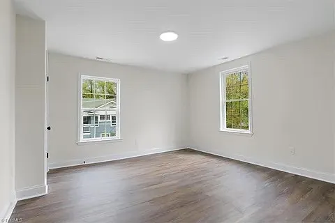 814 Douglas St — Photo 21