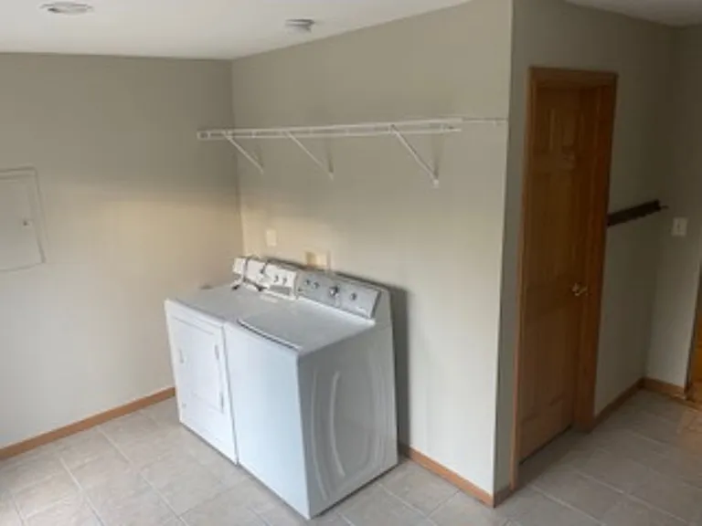 1012 Warner Ave — Photo 8