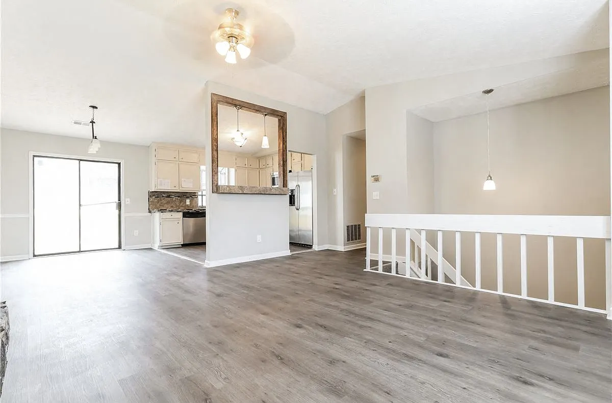 807 Sheppard Cove — Photo 4