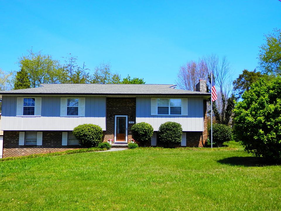2nd image of 1022 Panorama Dr