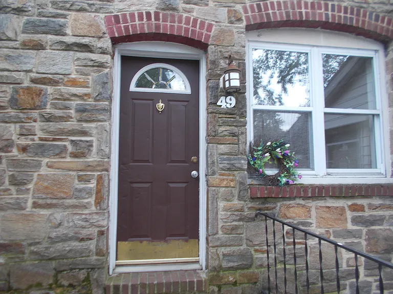 49 Talbott St — Photo 1