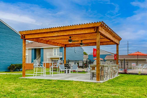 South Shore Coastal Living Photo 1