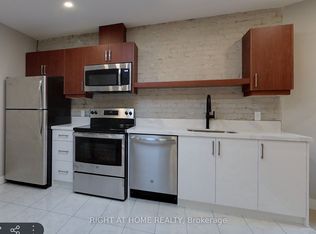 1022 Bloor St W #2A, Toronto, ON M6H 1M2
