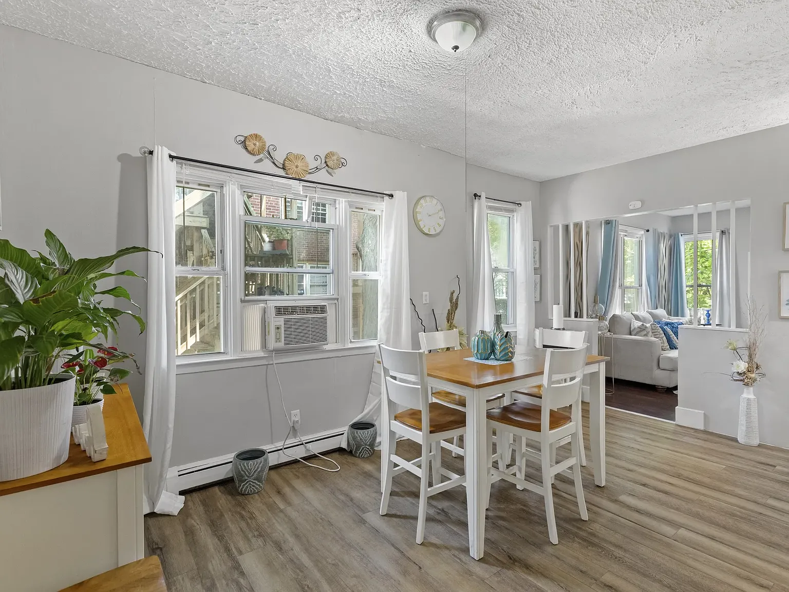 133 Davenport Ave — Photo 4