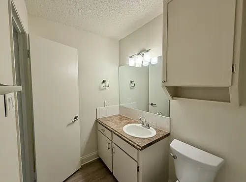 601 Avenue G #J Photo 1