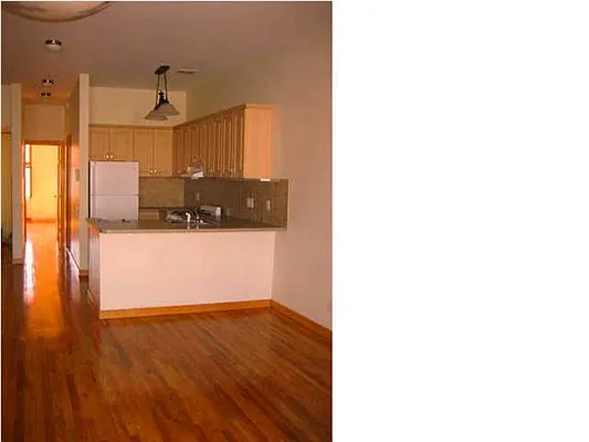 Rented by Harlem Lofts | media 18