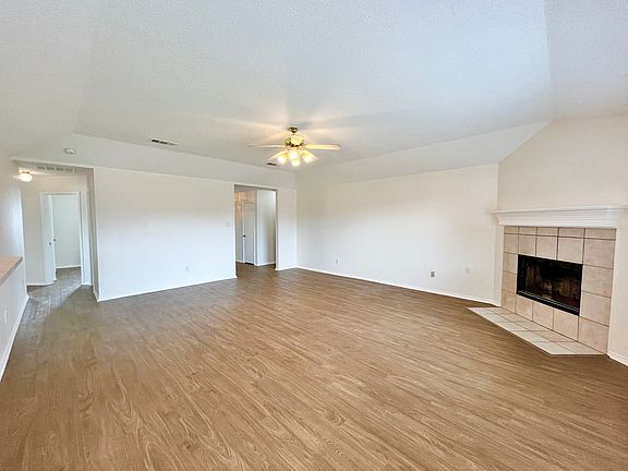 3rd image of 1621 Antelope Run