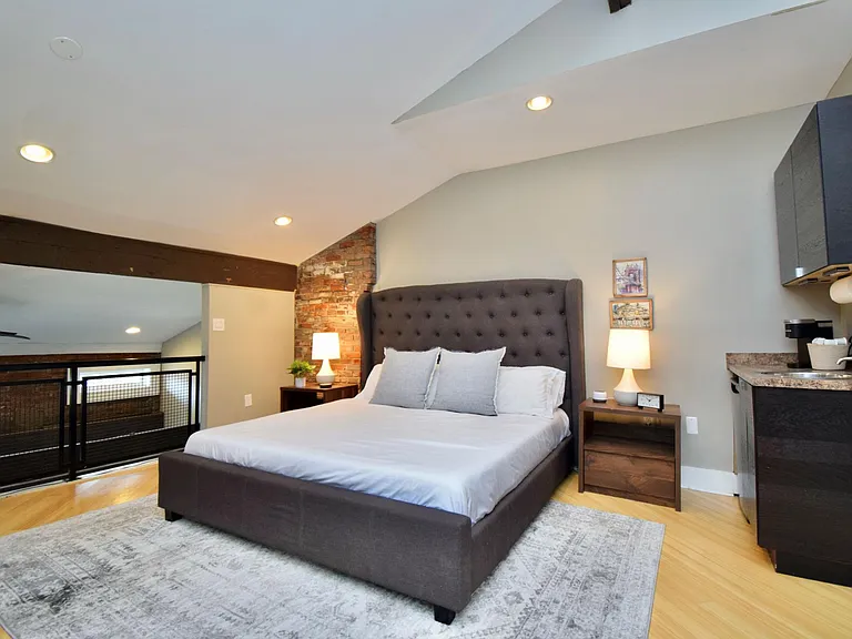110 E 13th St #3 — Photo 20