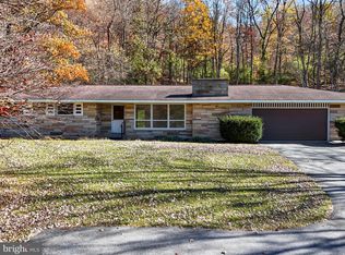 1056 Dark Hollow Rd, Bedford, PA 15522