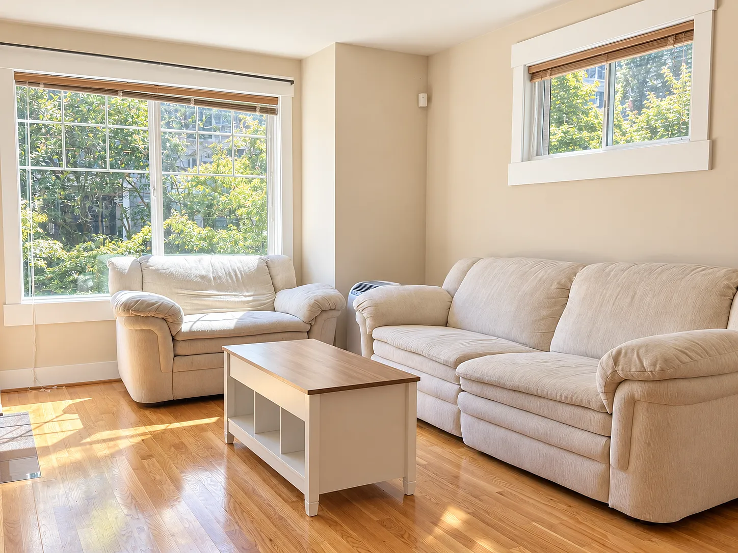 3 bed, 1406 sqft, $3,200 — Photo 3
