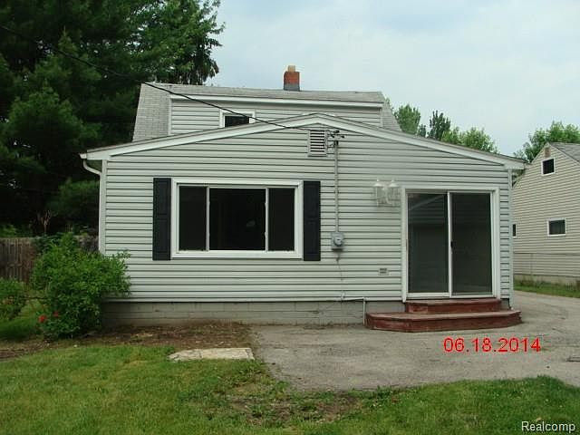 1st image of 22145 Monterey Dr